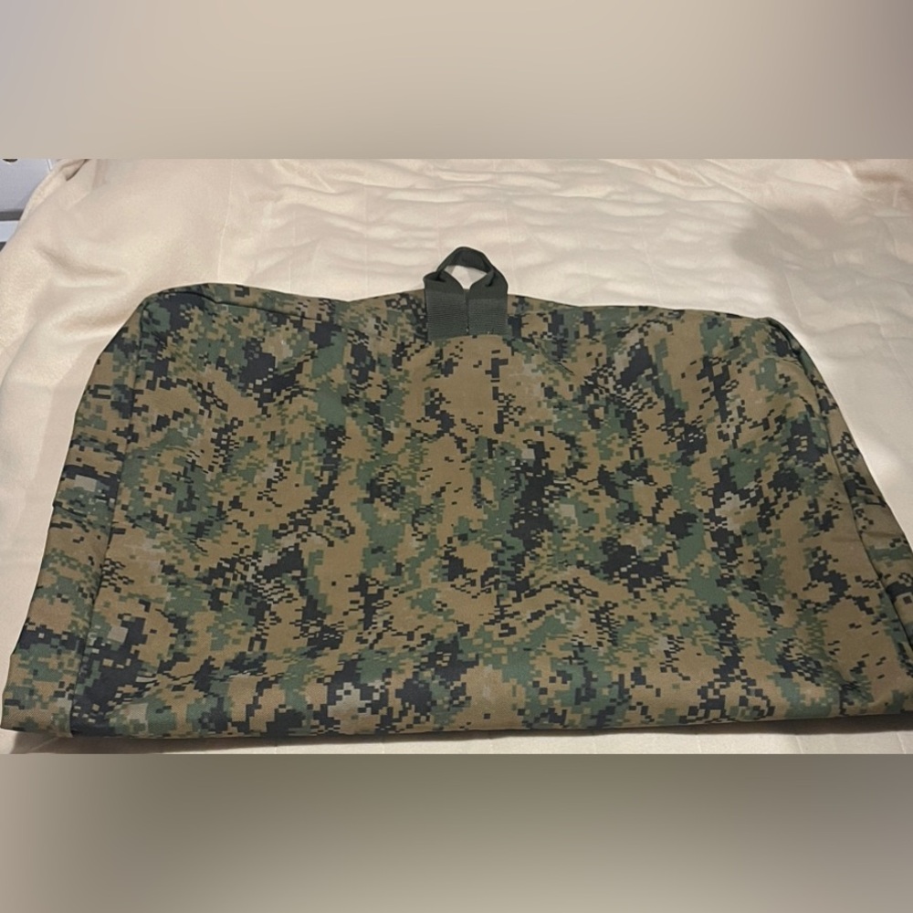 Military Style Garment Bag. Brand New, Pet Free Home, Ships Same Day